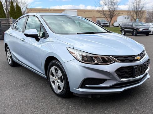 Used 2017 Chevrolet Cruze LS image 4