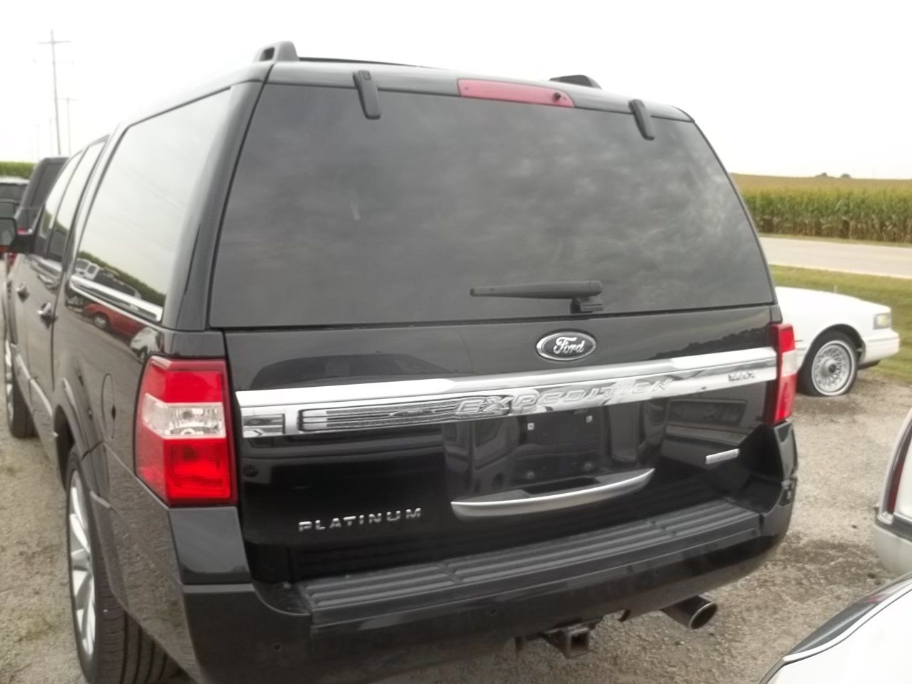 Used 2017 Ford Expedition Max Platinum AWD/4WD image 3