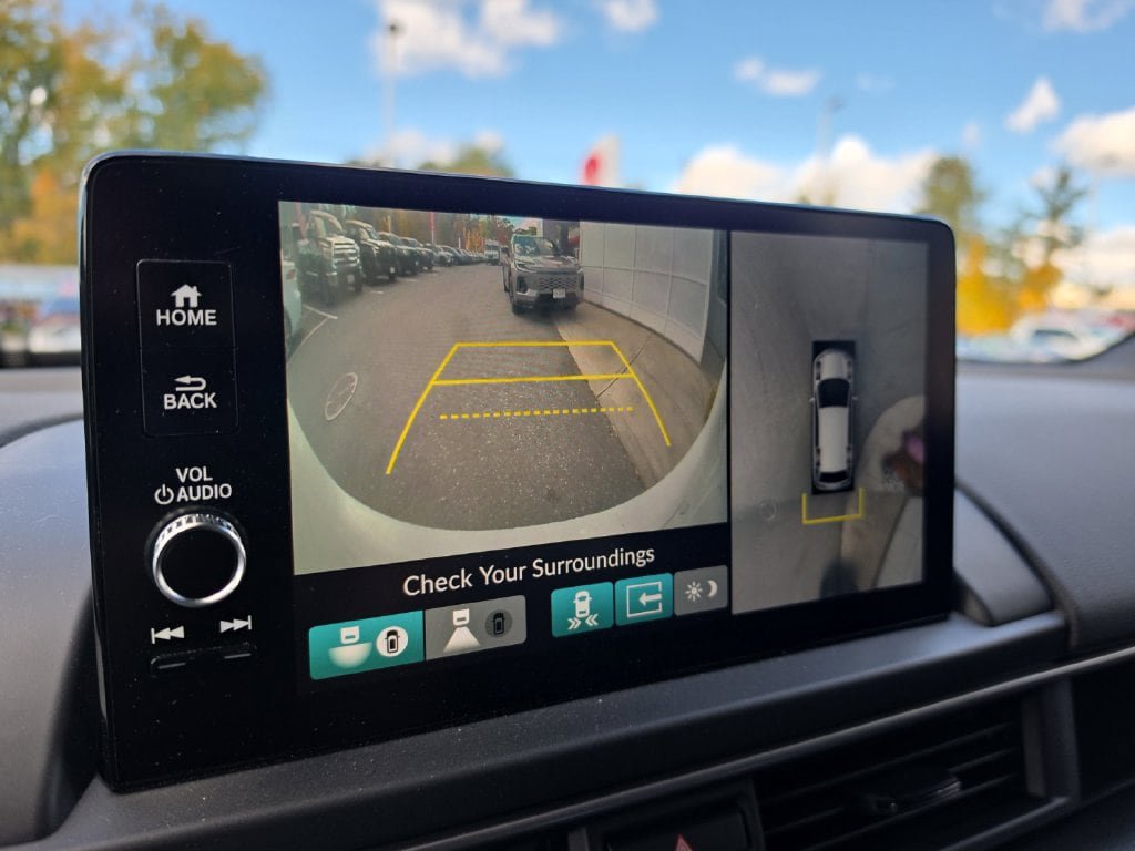 Used 2025 Honda Pilot Black Edition image 18