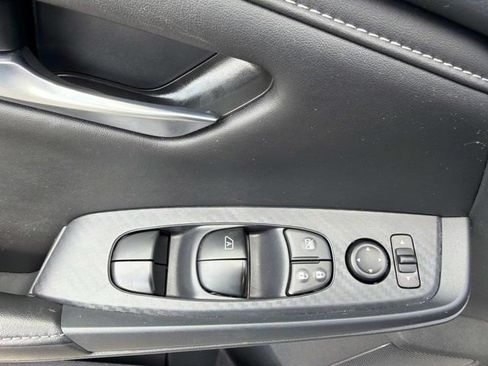 Used 2025 Nissan Sentra SV FWD image 8