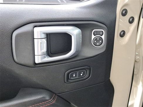 Used 2020 Jeep Gladiator Rubicon image 22