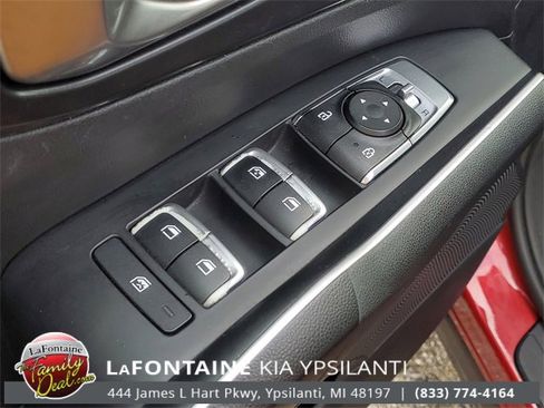 Used 2022 Kia Sorento LX image 12