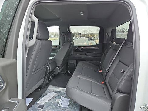New 2026 GMC Sierra 1500 Elevation image 8