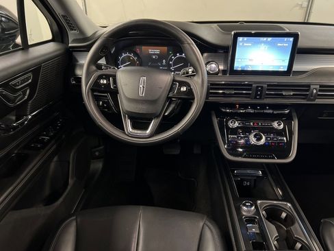 Used 2022 Lincoln Corsair AWD w/ Equipment Group 101A image 8