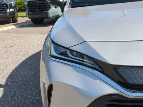 Certified 2021 Toyota Venza XLE w/ Softex Package image 10