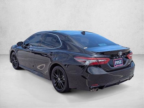 Used 2023 Toyota Camry XSE FWD image 7