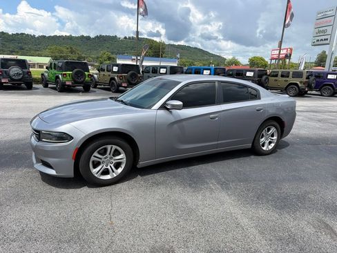 Used 2015 Dodge Charger SE w/ Popular Equipment Group RWD image 1