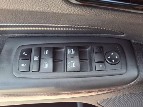 Used 2024 Dodge Durango GT RWD image 12