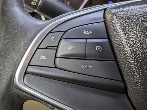 Used 2017 Cadillac XT5 FWD image 26