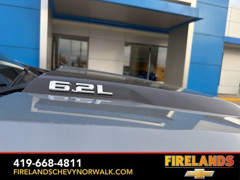 Used 2023 Chevrolet Silverado 1500 ZR2 image 19