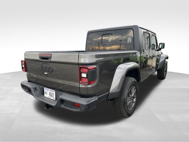 Used 2025 Jeep Gladiator Sport AWD/4WD image 2