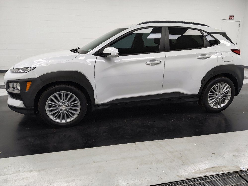 Used 2021 Hyundai Kona SEL Plus w/ Cargo Package FWD image 2