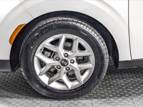 Used 2021 Kia Soul S FWD image 32