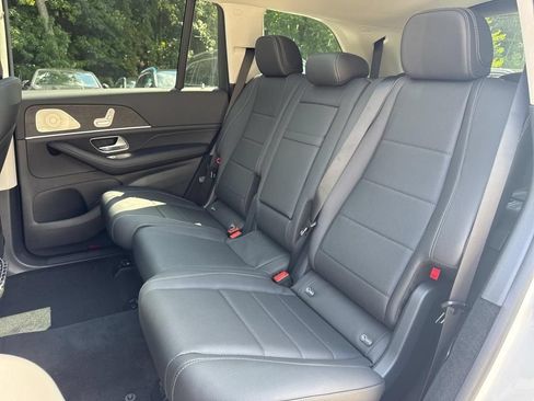 Used 2026 Mercedes-Benz GLS 450 4MATIC image 15