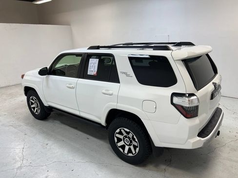 Used 2021 Toyota 4Runner TRD Off-Road AWD/4WD image 5