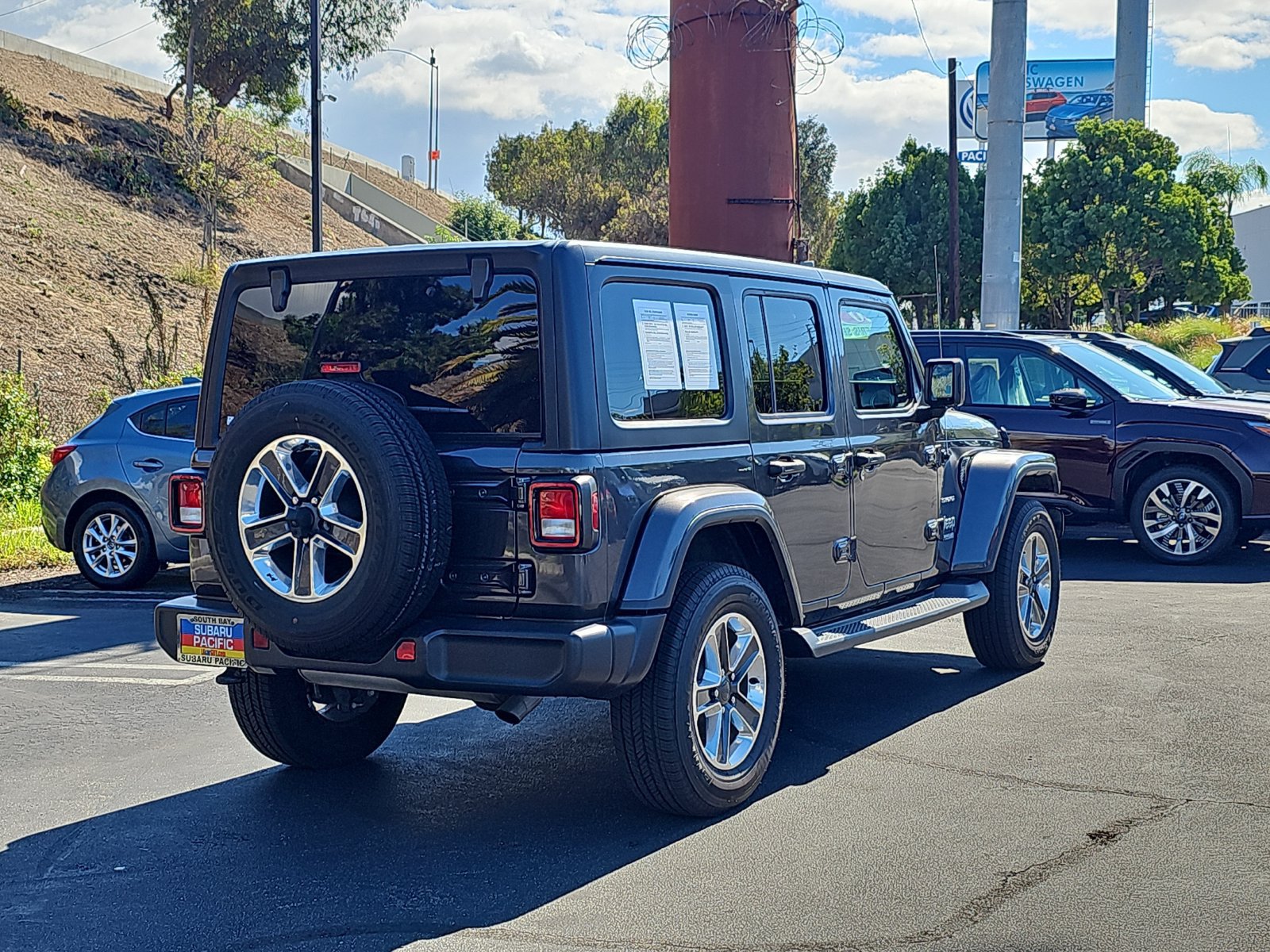 Used 2020 Jeep Wrangler Unlimited Sahara AWD/4WD image 7