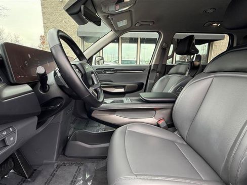 Used 2024 Kia EV9 Light Long Range image 10