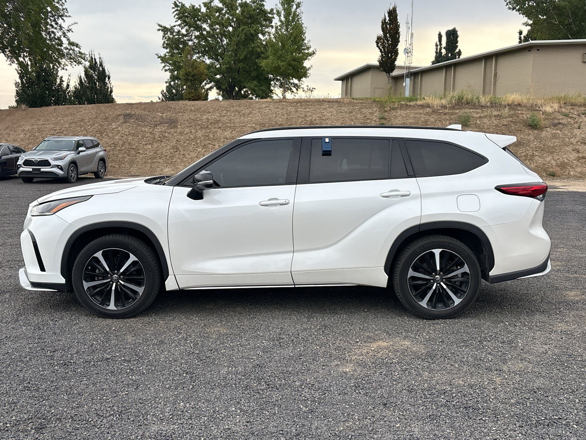 Certified 2021 Toyota Highlander XSE AWD/4WD image 8