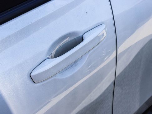 Used 2025 Honda HR-V Sport image 9