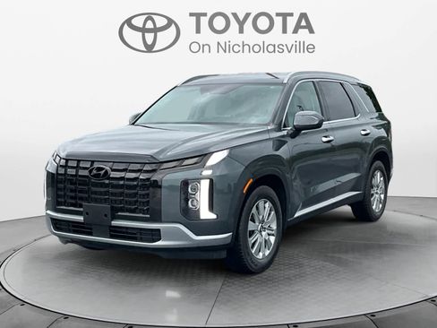 Used 2023 Hyundai Palisade SEL AWD/4WD image 1