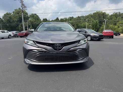 Used 2018 Toyota Camry XLE w/ Audio Package FWD image 3