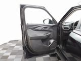 Used 2021 Chevrolet TrailBlazer LT w/ Convenience Package image 5