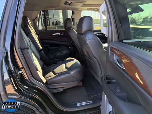 Used 2020 Cadillac Escalade Premium Luxury w/ LPO, Radiant Package image 22