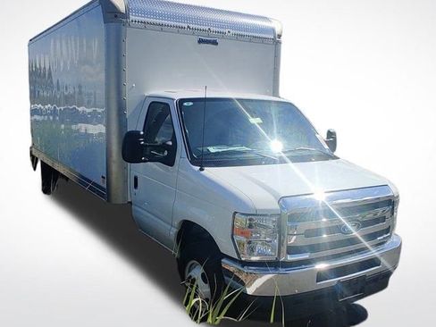 New 2026 Ford E-450 and Econoline 450 Super Duty w/ Power Equipment Group image 3