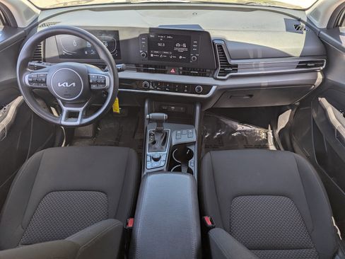Certified 2024 Kia Sportage LX image 12