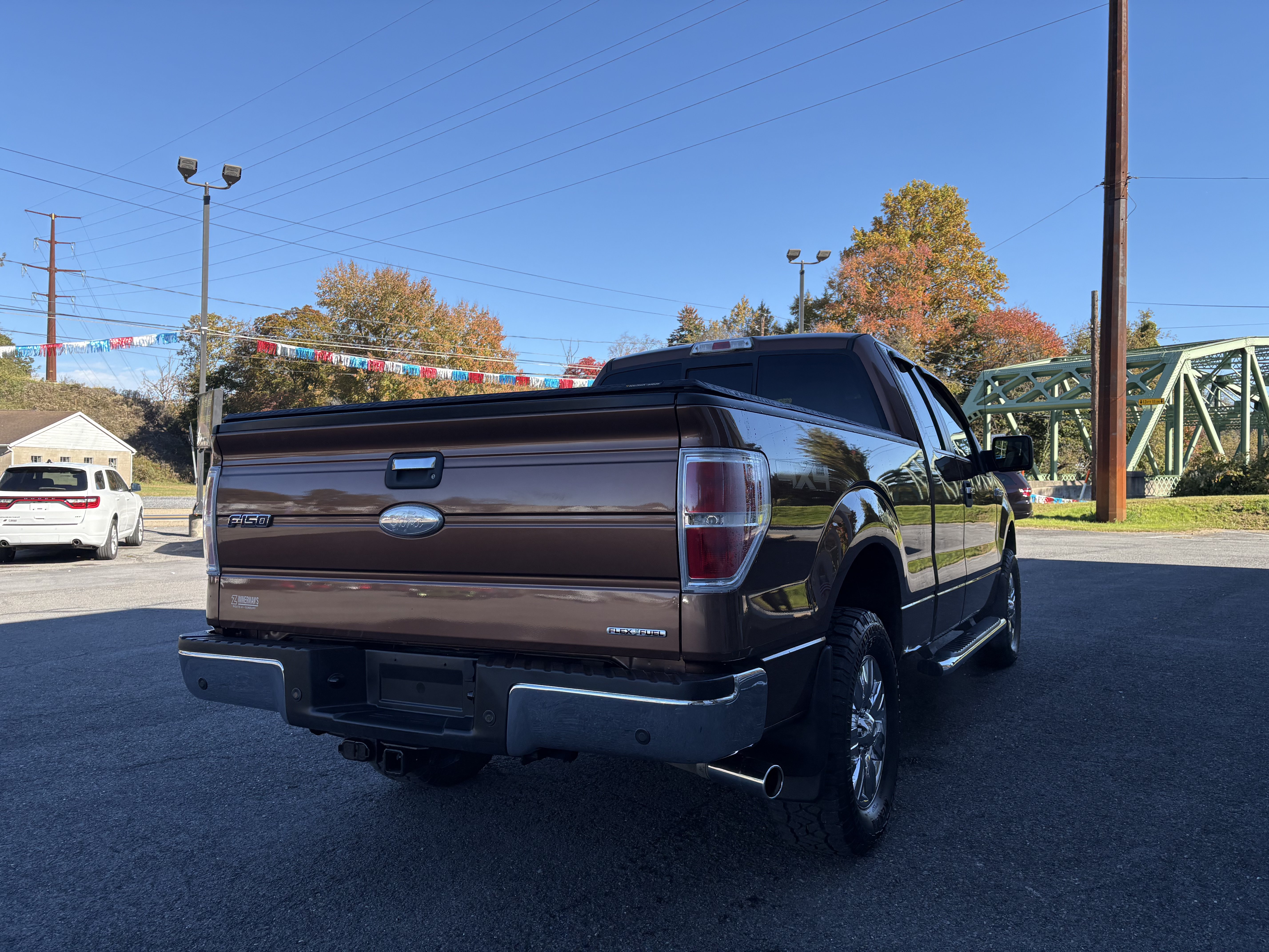 Used 2011 Ford F150 XLT w/ XLT Chrome Pkg AWD/4WD image 8