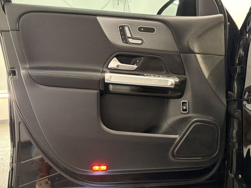 Certified 2022 Mercedes-Benz GLB 250 image 20