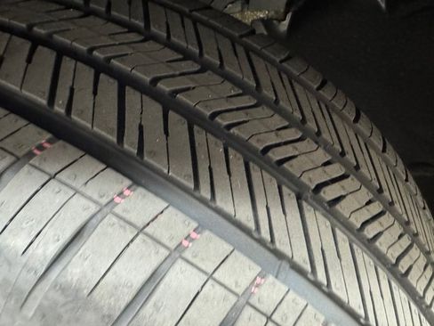 New 2026 BMW iX xDrive60 w/ Premium Package image 28