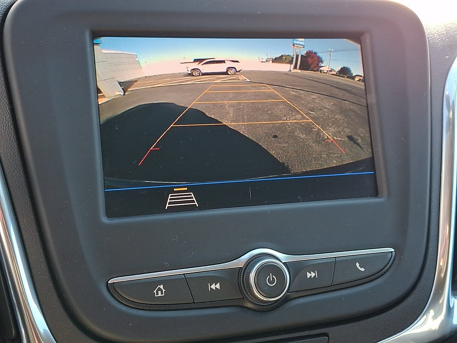 Used 2020 Chevrolet Equinox LT w/ Driver Convenience Package AWD/4WD image 18