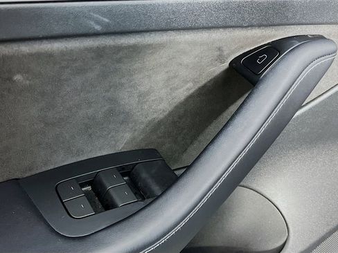 Used 2023 Tesla Model 3 Standard Range RWD image 23