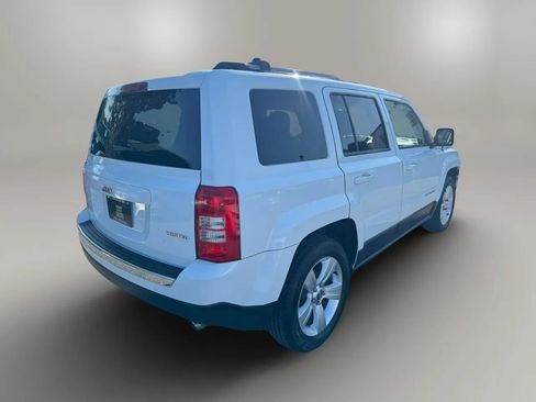 Used 2014 Jeep Patriot Limited w/ Sun/Sound Group FWD image 5