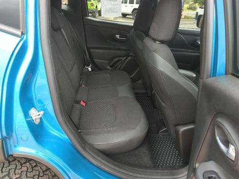 Used 2022 Jeep Renegade Altitude w/ Convenience Group AWD/4WD image 22