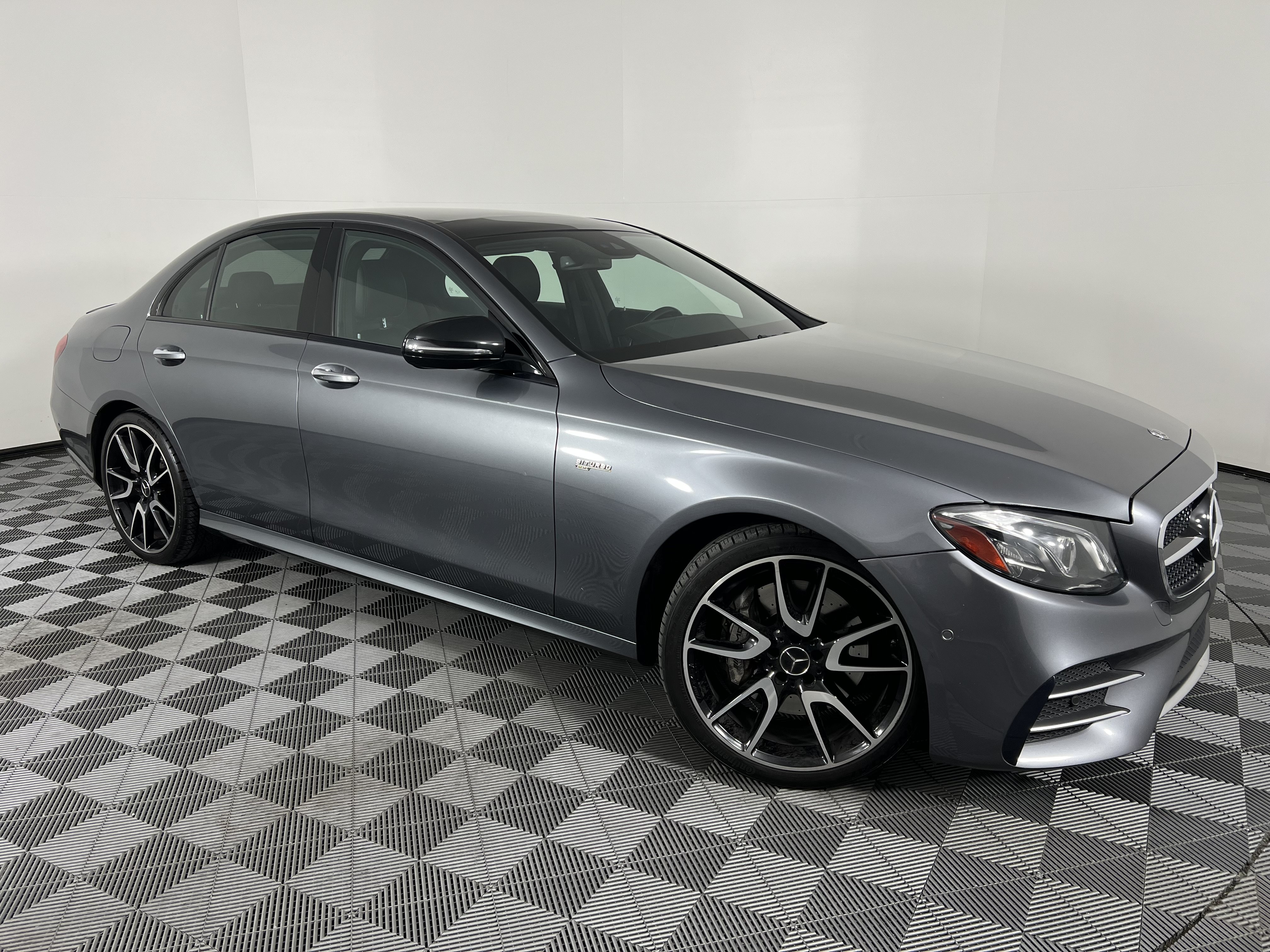 Used 2018 Mercedes-Benz E 43 AMG 4MATIC Sedan image 2