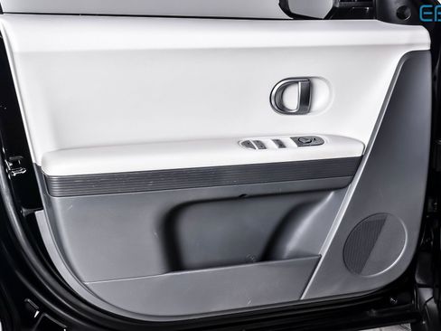 Used 2023 Hyundai Ioniq 5 SE image 13