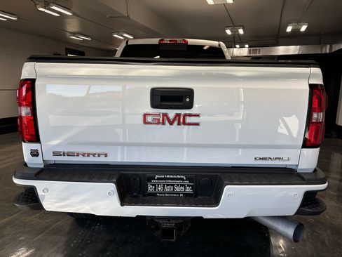 Used 2015 GMC Sierra 3500 Denali w/ Duramax Plus Package image 11