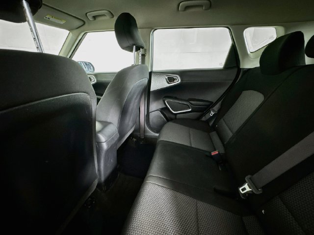Used 2020 Kia Soul LX FWD image 21