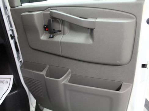 Used 2020 Chevrolet Express 2500 w/ Driver Convenience Package image 22