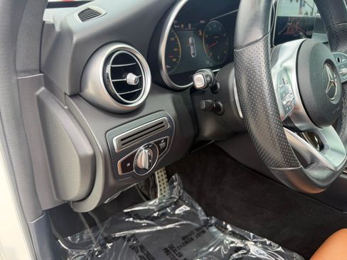 Used 2020 Mercedes-Benz C 300 Sedan image 19