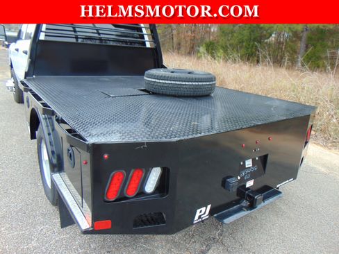 Used 2025 RAM 3500 Tradesman w/ Chrome Appearance Group image 8