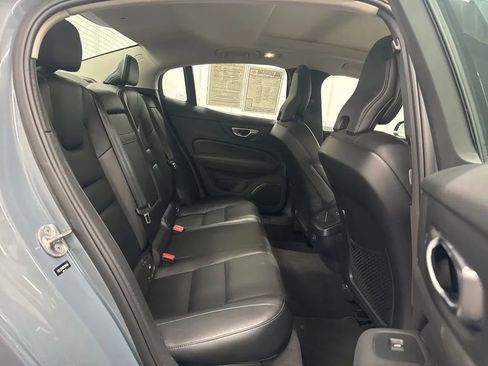 Used 2024 Volvo S60 B5 Core image 17