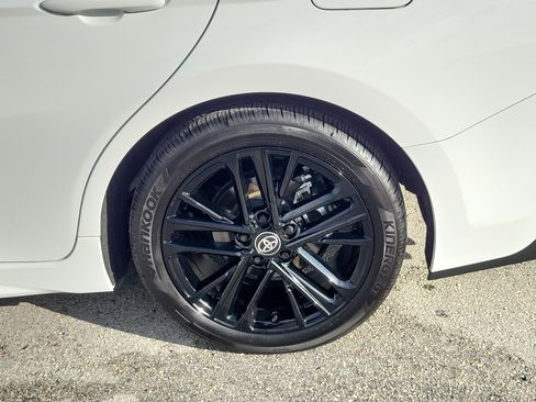 Used 2026 Toyota Camry SE FWD image 26