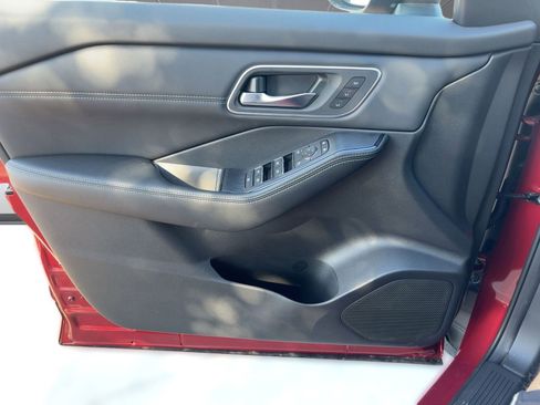 New 2026 Nissan Rogue Platinum w/ Platinum Premium Package image 13