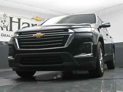 Used 2022 Chevrolet Traverse LT FWD image 59