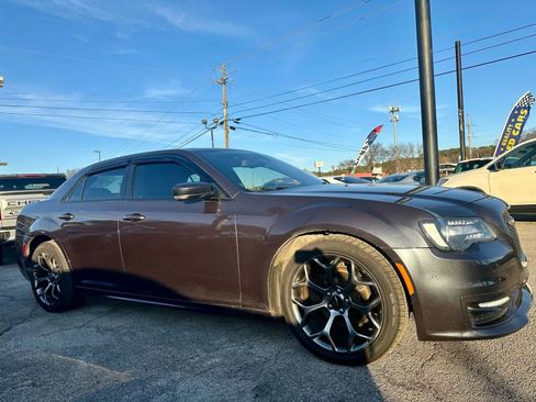 Used 2018 Chrysler 300 S w/ 300S Premium Group image 2