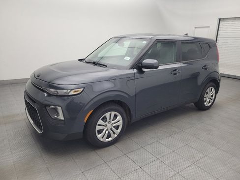 Used 2020 Kia Soul LX FWD image 2