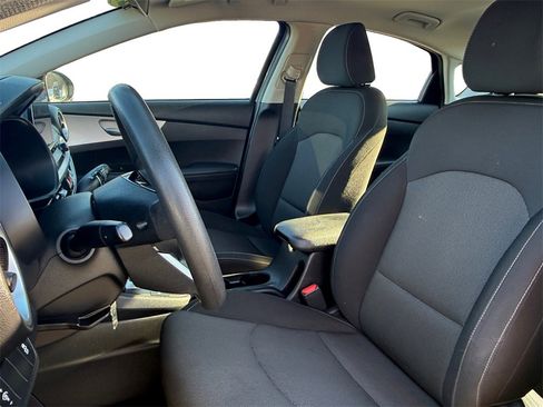 Certified 2023 Kia Forte LXS image 9